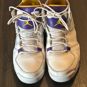 Men’s shoes Air Jordan Lakes DC 7329-105